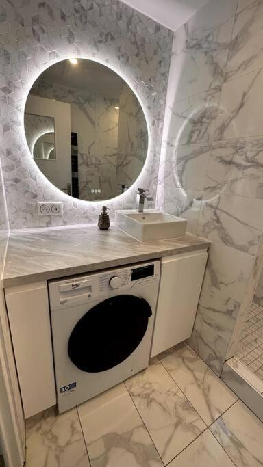 Appartement 3 Chambres + Parking A Lyon 7 Luaran gambar